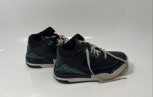 Load image into Gallery viewer, Nike Boys Air Jordan 3 FV5388-001 Multicolor Leather Basketball Shoes Size 2Y
