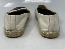 Load image into Gallery viewer, Authentic Tory Burch Womens White Black Ballet Flats 8.5M Stained Dirty Damaged
