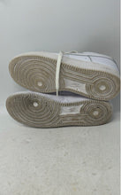 Load image into Gallery viewer, Nike Mens Air Force 1 '07 White Low Top Lace-Up Sneaker Shoes Size 9.5
