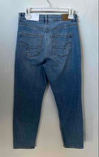 Load image into Gallery viewer, American Eagle Womens Blue High-Rise Stretch Denim Mom Jeans Pants Size 4 w/ Tag
