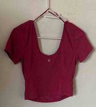 Load image into Gallery viewer, Lululemon Womens Pink Short Sleeve V-Neck Activewear Cropped Blouse Top Size 5
