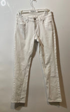 Load image into Gallery viewer, Ann Taylor Loft Womens White Denim Pockets Straight Leg Jeans Size 25/0
