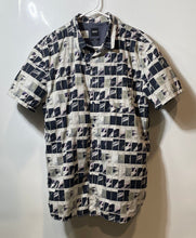 Load image into Gallery viewer, Hugo Boss Mens Blue White Leaf Print Short Sleeve Slim Fit Button-Up Shirt Sz XL
