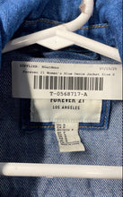 Load image into Gallery viewer, Forever 21 Womens Blue Long Sleeve Collared Pockets Denim Jacket Size Small
