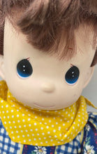 Load image into Gallery viewer, Precious Moments Garden Of Friends Daisy May 3rd Edition Collectible Doll
