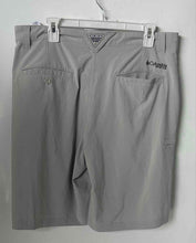 Load image into Gallery viewer, Columbia Mens Grander Marlin III Offshore Gray Fishing Bermuda Shorts Size 34
