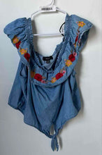 Load image into Gallery viewer, Forever 21 Womens Blue Denim Tie Front Embroidered Cropped Blouse Top Size 3X
