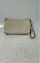 Load image into Gallery viewer, Michael Kors Womens Jet Set Beige Pebbled Leather Pockets Wristlet Wallet
