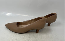 Load image into Gallery viewer, Clarks Womens Kepley Vine Beige Leather Slip-On Kitten Pump Heels Size 9
