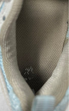 Load image into Gallery viewer, Nike Unisex Kids Air Zoom Vomero 5 IB4698-411 White Blue Sneakers Shoes Sz 1.5Y

