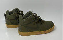 Load image into Gallery viewer, Nike Boys Court Borough Mid Green Lace-Up Mid Top Sneaker Shoes Size 5.5Y
