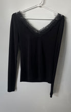 Load image into Gallery viewer, H&amp;M Womens Black Lace Trim V-Neck Long Sleeve Pullover Blouse Top Size Small
