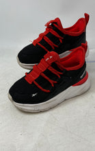 Load image into Gallery viewer, Reebok Baby Black &amp; Red Round Toe Low Top Lace-Up Sneaker Shoes Size 8K
