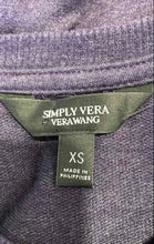 Load image into Gallery viewer, Authentic Simply Vera Vera Wang Womens Purple Pullover Sweatshirt Size XS
