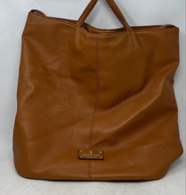 Load image into Gallery viewer, London Fog Womens Brown Leather Inner Pocket Double Strap Medium Tote Bag
