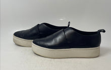 Load image into Gallery viewer, Vince Womens Corbin Black White Leather Slip-On Low Top Sneaker Shoes Size 7.5

