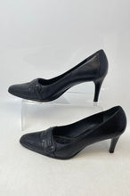 Load image into Gallery viewer, Lauren Ralph Lauren Womens Zandra Black Leather Slip-On Pump Heels Size 9B
