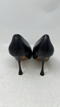Load image into Gallery viewer, Vince Camuto Womens Black Leather Pointed Toe Slip-On Pump Heels Size 7.5 M
