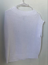 Load image into Gallery viewer, Express Womens White Cable Knit V-Neck Sleeveless Vest Sweater Size Small
