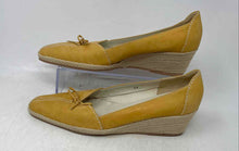Load image into Gallery viewer, Samo Roma Womens Yellow Leather Slip-On Wedge Espadrille Heels Size 39

