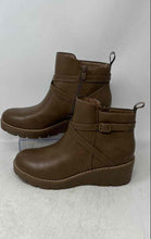 Load image into Gallery viewer, Athlefit Womens Brown Leather Closed Toe Buckle Zipper Ankle Booties Size 9
