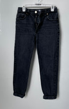 Load image into Gallery viewer, Zara Womens Black Denim 5-Pocket Design Belt Loops Button Front Mom Jeans Size 4
