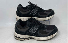 Load image into Gallery viewer, New Balance Kids 2002 GC2002BK White Black Lace-Up Sneaker Shoes Size 7M
