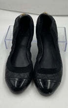 Load image into Gallery viewer, Authentic Tory Burch Womens Black Leather Cap Toe Ballet Flats 7M Damaged
