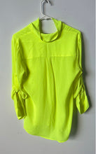 Load image into Gallery viewer, Express Womens Yellow Long Sleeve Collared Button-Up Shirt No Size
