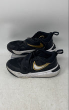 Load image into Gallery viewer, Nike Boys Team Hustle D 11 Black Gold Hook &amp; Loop Sneaker Shoes Size 2.5Y
