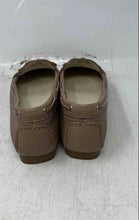 Load image into Gallery viewer, Michael Kors Womens Amber Beige Leather Bow Slip-On Loafer Shoes Size 6.5M
