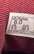 Load image into Gallery viewer, Vans Womens Off The Wall 721356 Red Lace-Up Low Top Sneakers Shoes Size 6
