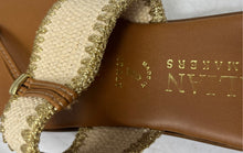 Load image into Gallery viewer, Italian Shoemakers Womens Brown Beige Flat Slip-On Thong Sandals Size 8.5
