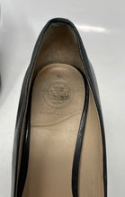 Load image into Gallery viewer, Authentic Tory Burch Womens Raleigh Black Wedge Pump Heels Size 8M Damaged
