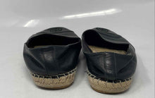 Load image into Gallery viewer, Authentic Tory Burch Womens Black Leather Espadrille Flats Size 9.5 Damaged
