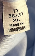 Load image into Gallery viewer, Calvin Klein Mens Blue Herringbone Regular Fit Dress Shirt Size XL 17 36/37
