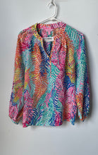 Load image into Gallery viewer, Lilly Pulitzer Womens Multicolor Balloon Sleeve Henley Neck Blouse Top Size XS
