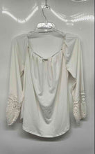 Load image into Gallery viewer, Tahari Womens Ivory 3/4 Sleeve Scoop Neck Pullover Blouse Top Size Medium
