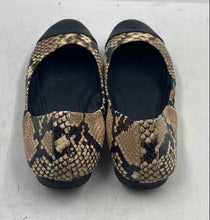 Load image into Gallery viewer, Authentic Tory Burch Womens Beige Black Animal Print Ballet Flats Size 9M
