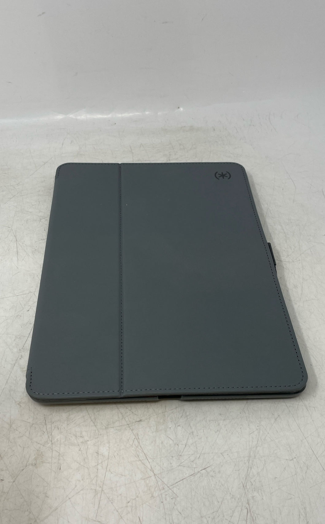 Speck Products Model SLPC112 Gray Foldable Tablet Folio Case