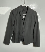 Load image into Gallery viewer, Ann Taylor Mens Gray Notch Lapel Single Breasted Two-Button Blazer Size 10P
