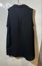 Load image into Gallery viewer, Forever 21 Womens Black Sleeveless Collared Button Front Blouse Top Size Large
