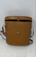 Load image into Gallery viewer, Seeker Black 7x50 Field 7.1 Degree General Purpose Binoculars With Case
