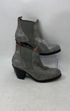 Load image into Gallery viewer, Chio Womens Silver Round Toe Slip-On Block Ankle Boot Size 37.5
