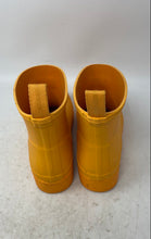 Load image into Gallery viewer, Hunter Womens Orange Rubber Waterproof Ankle Pull-On Rain Boots Size 5
