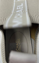 Load image into Gallery viewer, Michael Kors Womens Bodie Brown Gold Low Top Slip-On Sneakers Shoes Size 6.5M
