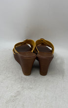 Load image into Gallery viewer, Contesa By Italian Shoemakers Womens Yellow Brown Wedge Heel Slide Sandals Sz 8M
