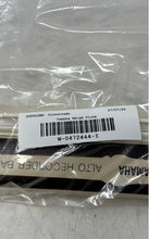 Load image into Gallery viewer, Yamaha Beige Alto Recorder Baroque Instrument Flute With Carrying Case
