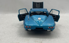 Load image into Gallery viewer, Maisto Blue 1965 Chevrolet Corvette Scale 1:18 Die-Cast Collector Model Car
