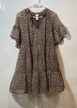 Load image into Gallery viewer, H&amp;M Womens Brown Floral Short Sleeve Tie Neck Tiered A-Line Dress Size 4
